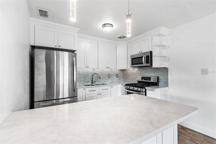 Image No.14-3 Bed House for sale