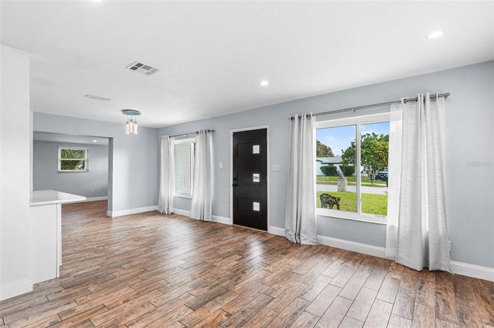 Image No.3-3 Bed House for sale