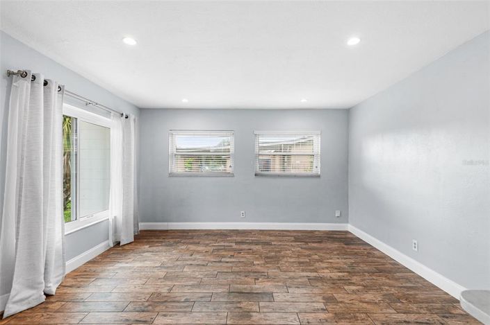 Image No.7-3 Bed House for sale