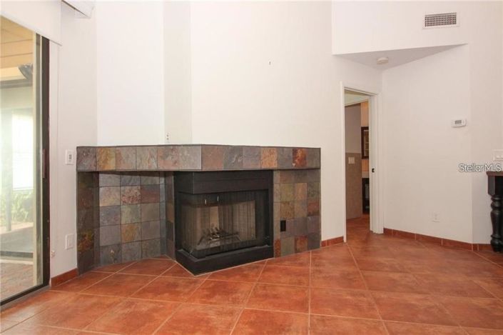 Image No.12-2 Bed Townhouse for sale