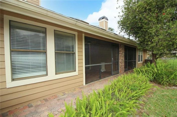 Image No.26-2 Bed Townhouse for sale