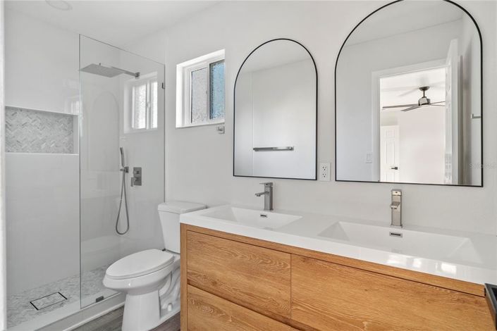 Image No.9-3 Bed House for sale