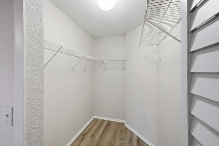 Image No.23-2 Bed Apartment for sale