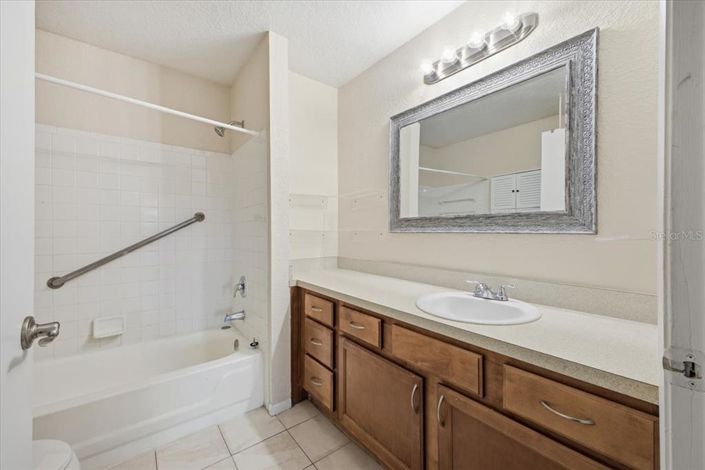 Image No.24-2 Bed Apartment for sale