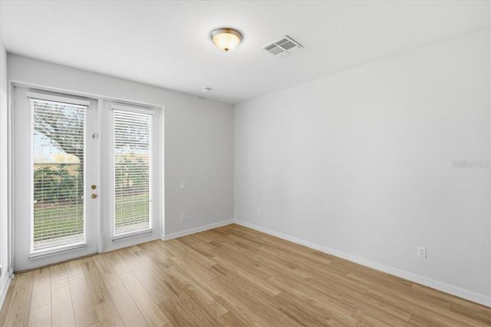 Image No.20-3 Bed Townhouse for sale