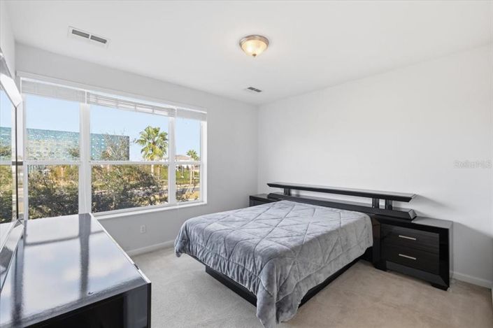 Image No.26-3 Bed Townhouse for sale