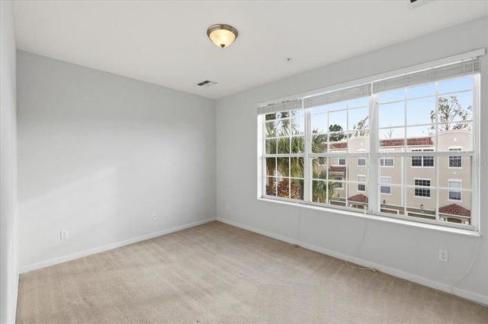 Image No.32-3 Bed Townhouse for sale