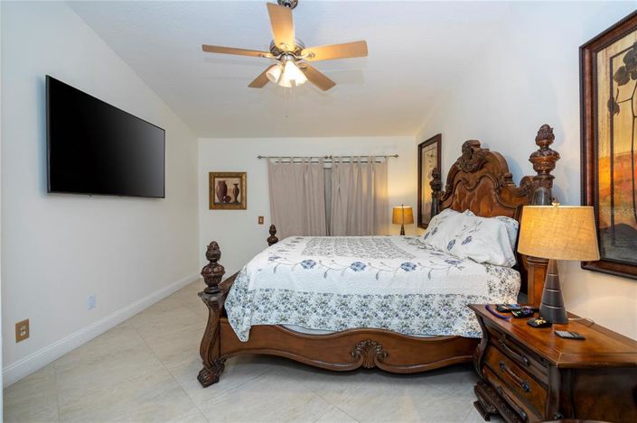 Image No.44-4 Bed House for sale