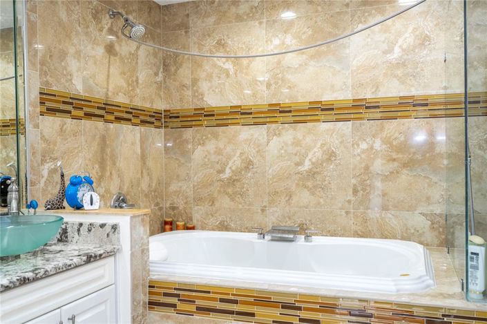 Image No.47-4 Bed House for sale