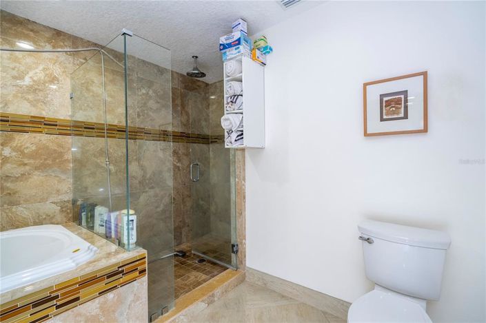 Image No.49-4 Bed House for sale