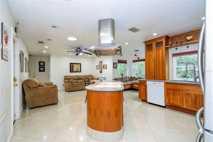 Image No.50-4 Bed House for sale