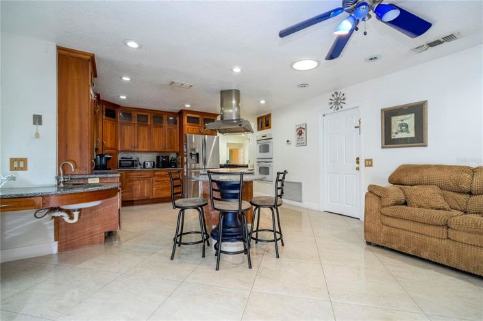 Image No.56-4 Bed House for sale