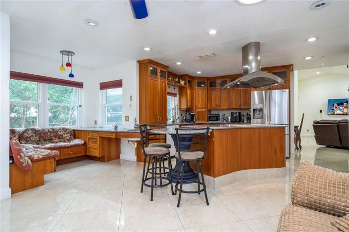 Image No.60-4 Bed House for sale