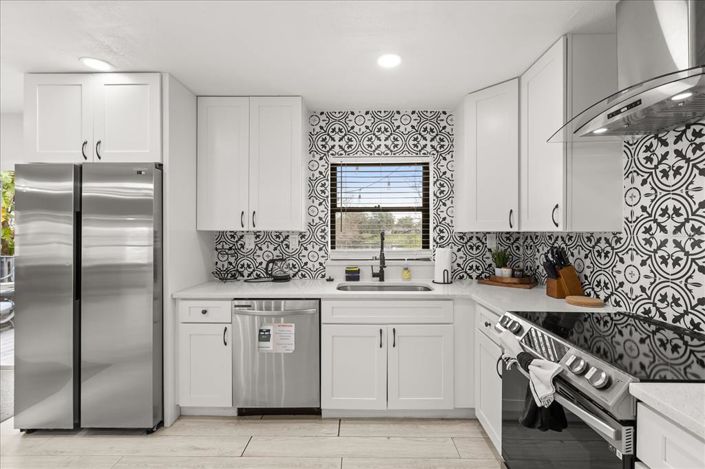 Image No.10-3 Bed House for sale