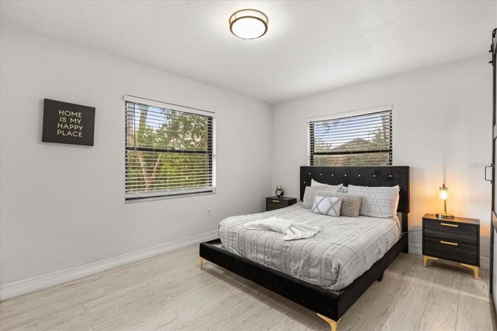 Image No.13-3 Bed House for sale