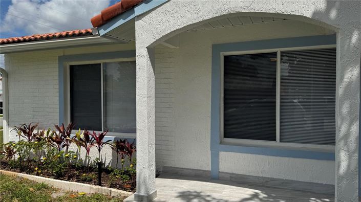 Image No.6-2 Bed House for sale