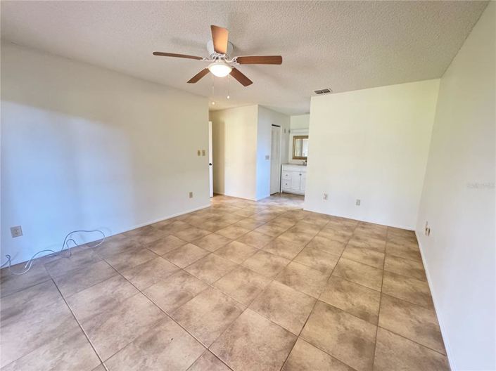 Image No.14-3 Bed House for sale