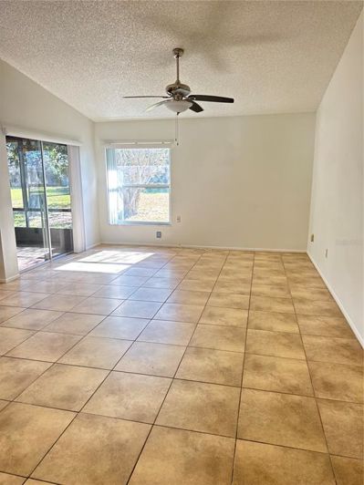 Image No.30-3 Bed House for sale