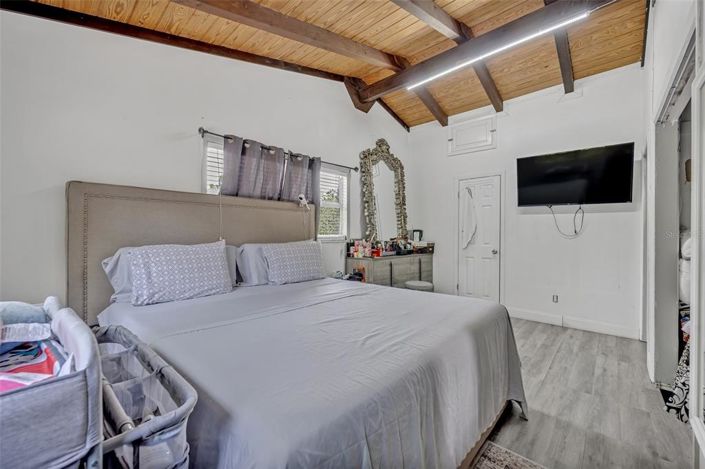 Image No.17-3 Bed House for sale