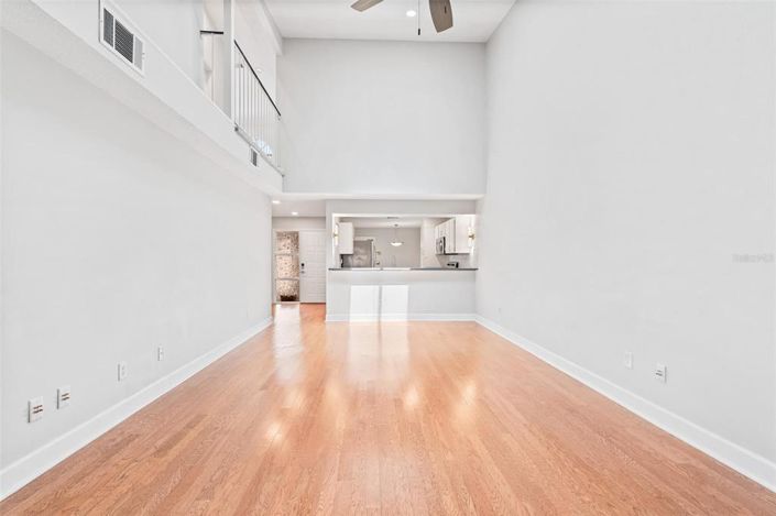 Image No.26-3 Bed Townhouse for sale