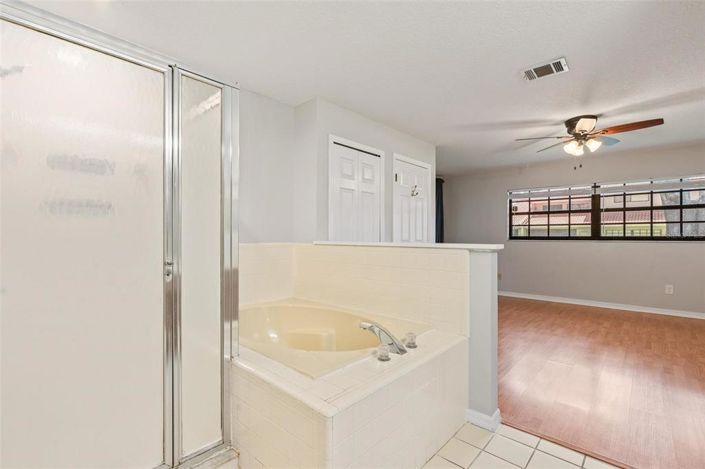 Image No.44-3 Bed Townhouse for sale