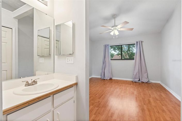 Image No.54-3 Bed Townhouse for sale