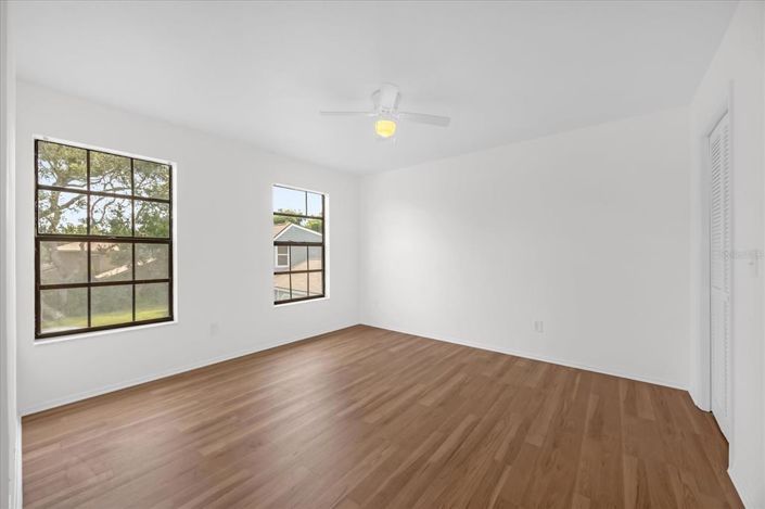 Image No.25-4 Bed House for sale