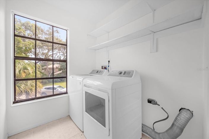 Image No.27-4 Bed House for sale