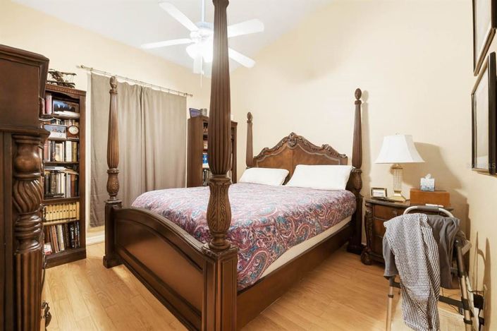 Image No.18-3 Bed Townhouse for sale