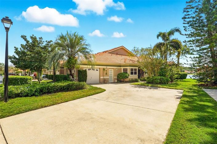 Image No.2-3 Bed Townhouse for sale