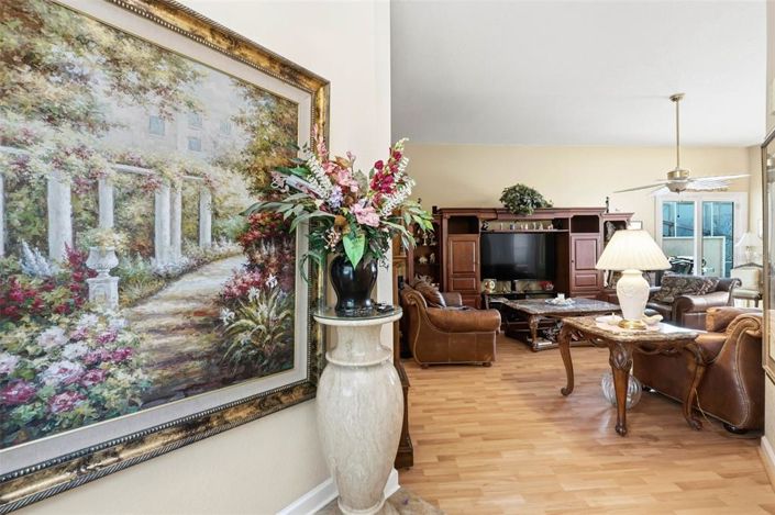 Image No.5-3 Bed Townhouse for sale