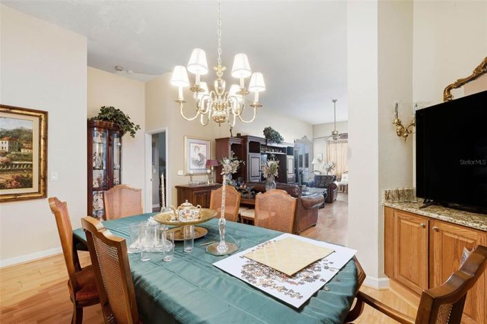 Image No.8-3 Bed Townhouse for sale