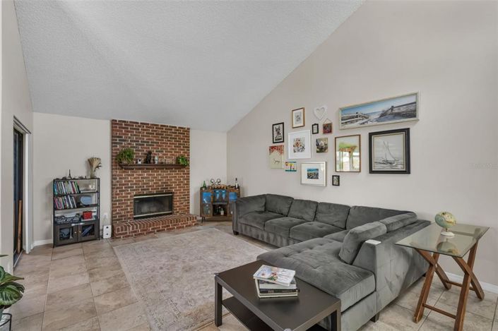 Image No.9-Maison de 4 chambres à vendre à Saint John