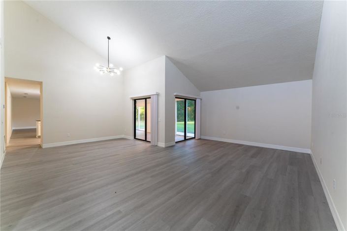 Image No.11-4 Bed House for sale