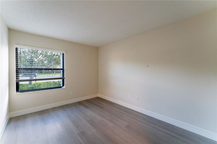 Image No.14-4 Bed House for sale