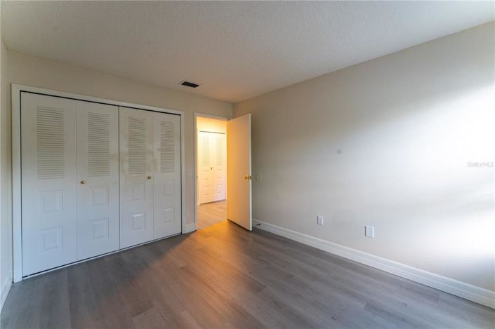 Image No.15-4 Bed House for sale