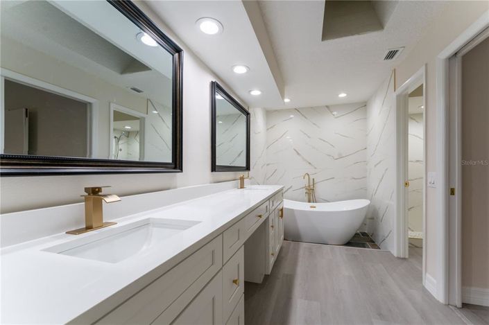 Image No.21-4 Bed House for sale