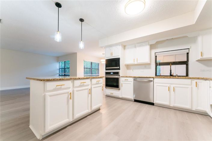 Image No.48-4 Bed House for sale