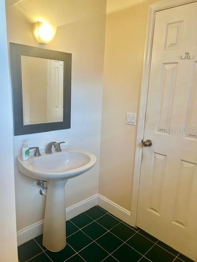 Image No.23-3 Bed Townhouse for sale