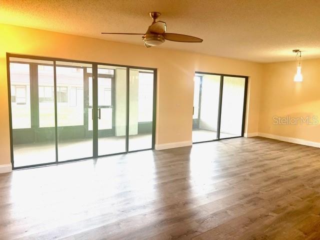 Image No.27-3 Bed Townhouse for sale