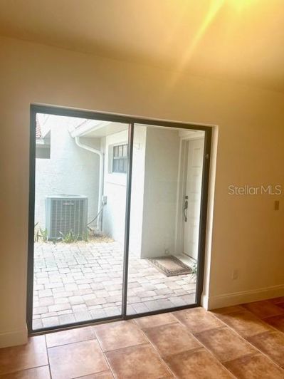 Image No.30-3 Bed Townhouse for sale