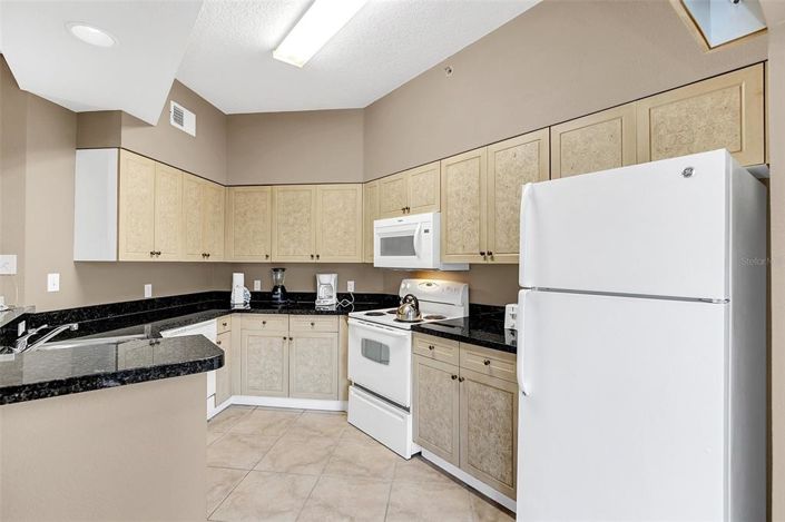 Image No.11-3 Bed Apartment for sale