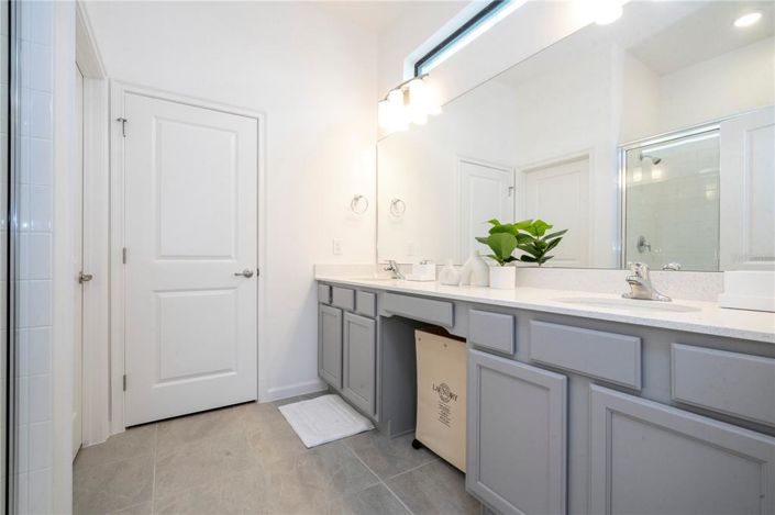 Image No.9-9 Bed House for sale