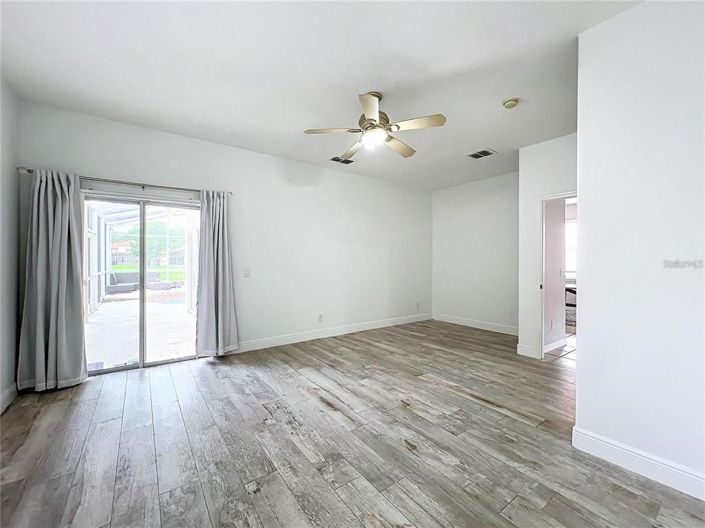 Image No.20-4 Bed House for sale