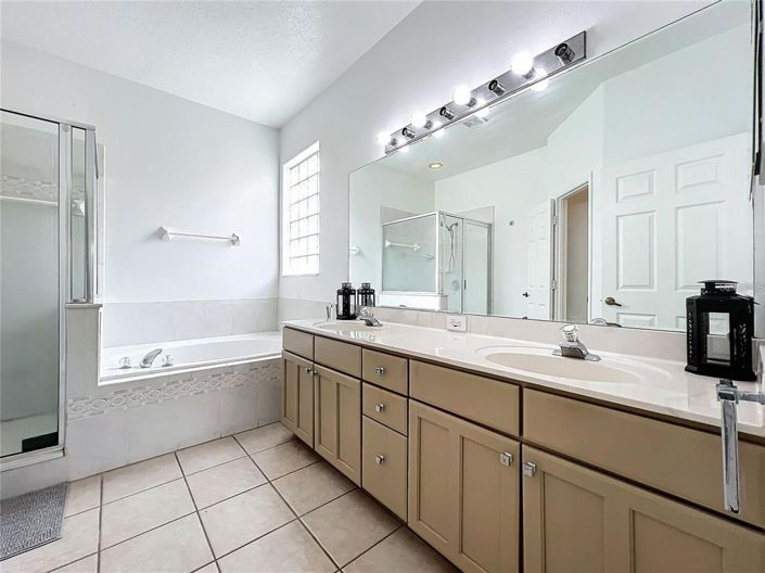 Image No.22-4 Bed House for sale