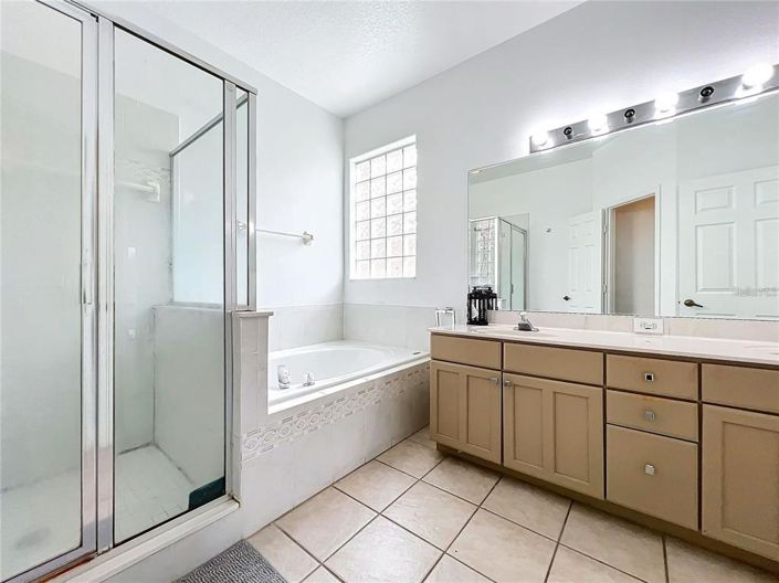 Image No.24-4 Bed House for sale