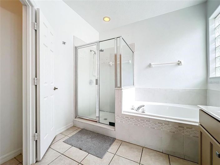 Image No.25-4 Bed House for sale