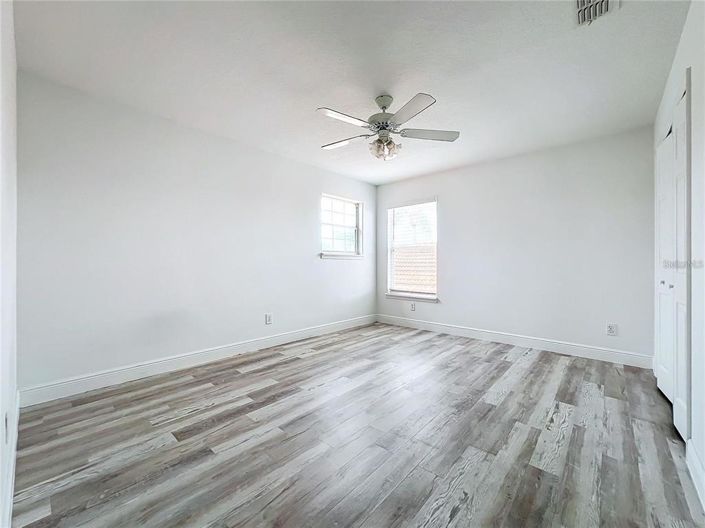 Image No.39-4 Bed House for sale