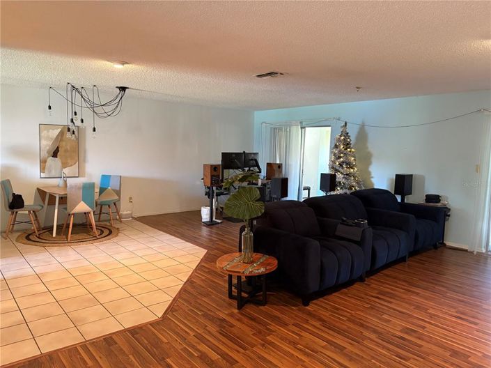 Image No.3-Maison de 2 chambres à vendre à Saint John