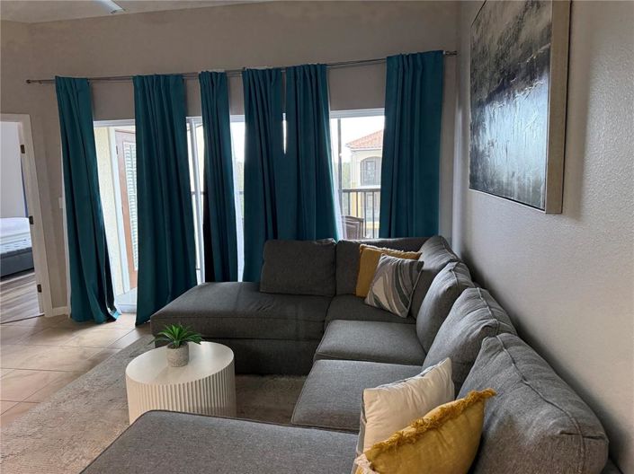 Image No.9-3 Bed Apartment for sale